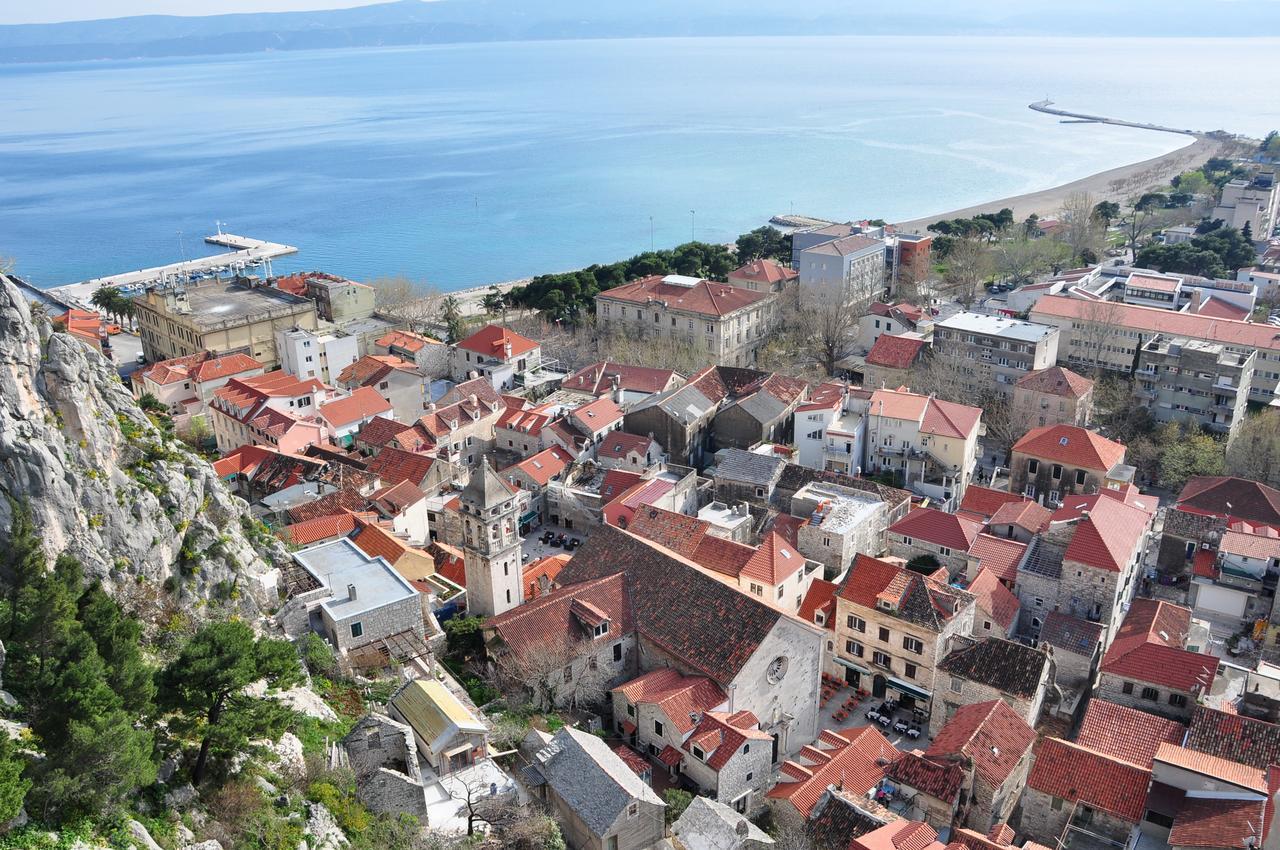 Villa Mama - Traditional Apartments In Omis, Free Parking Eksteriør bilde