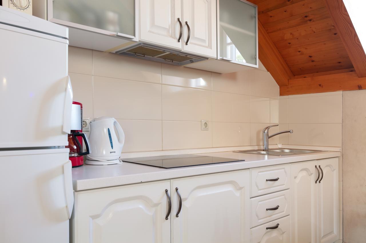 Villa Mama - Traditional Apartments In Omis, Free Parking Eksteriør bilde